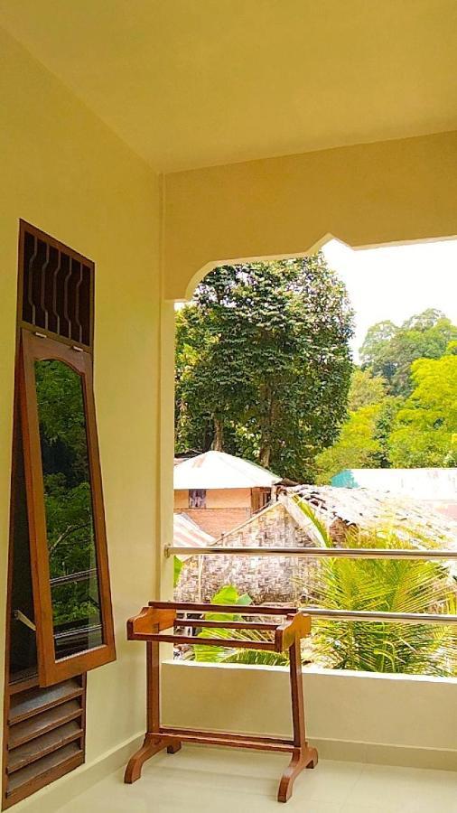 Raja Guest House - Jungle Trekking & Tours Bukit Lawang Sumatra Εξωτερικό φωτογραφία
